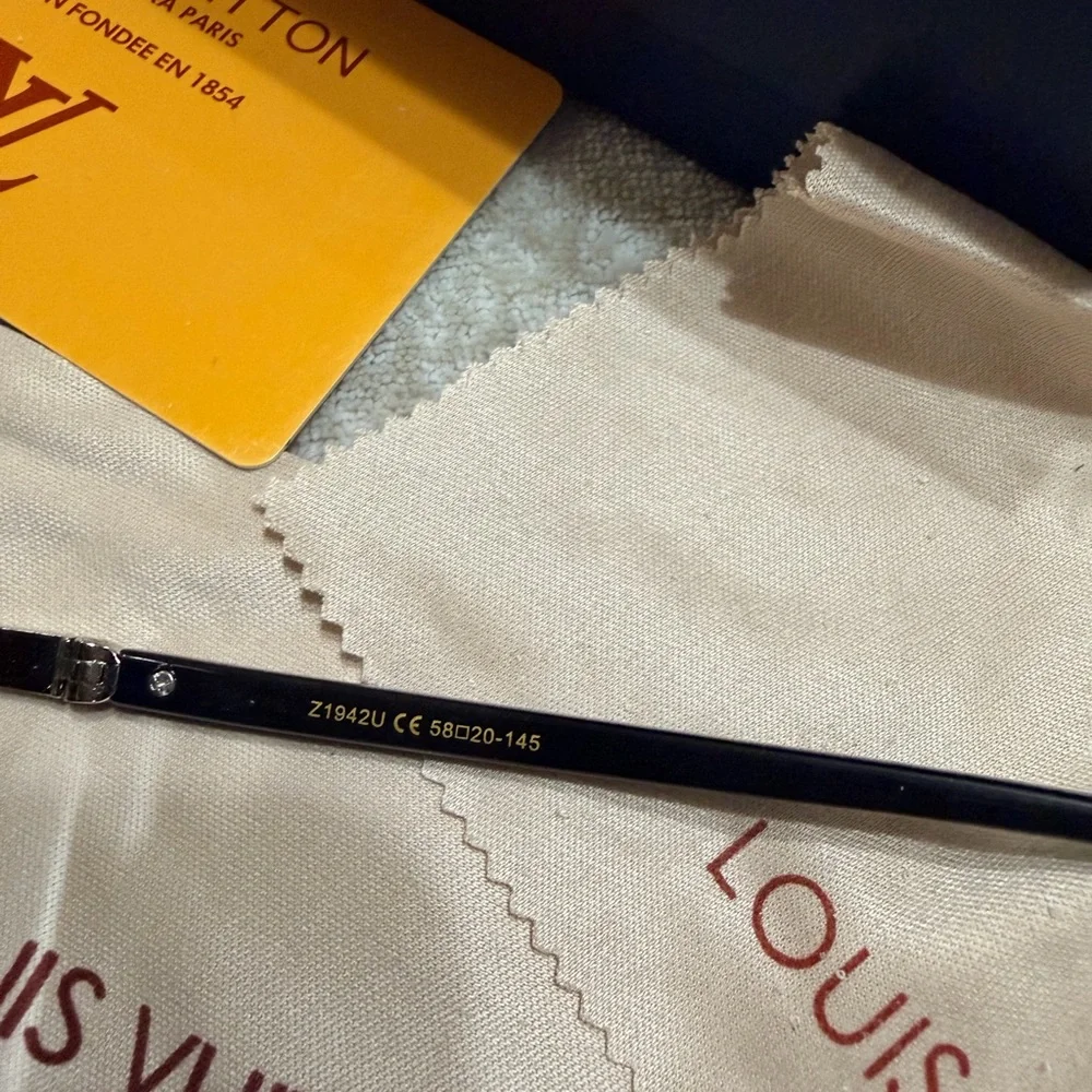 Louis Vuitton Black and Silver Round Metal Sunglasses